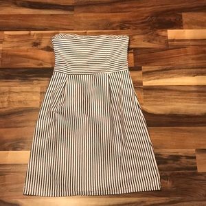 Strapless dress